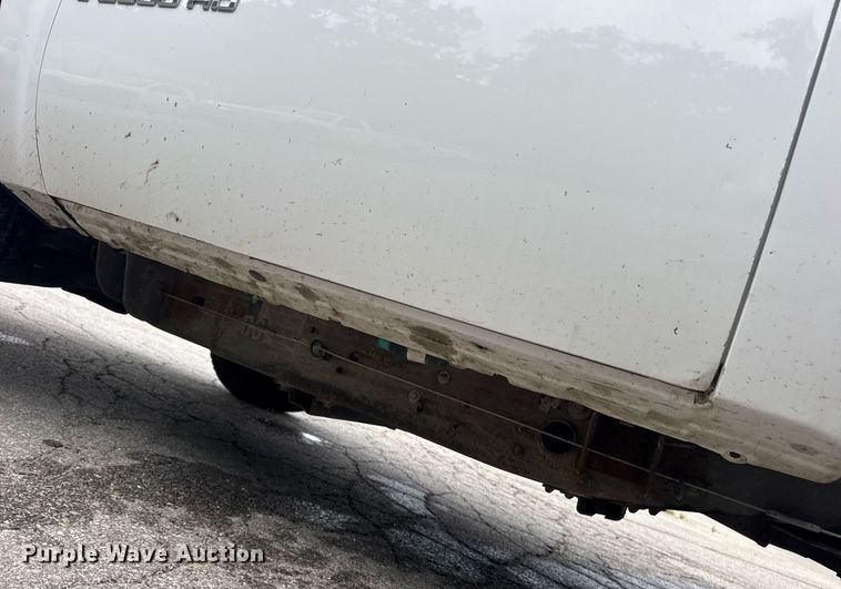 image for item DW3424 2007 Chevrolet Silverado 2500HD utility bed pickup truck