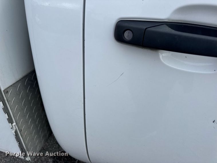 image for item DW3424 2007 Chevrolet Silverado 2500HD utility bed pickup truck