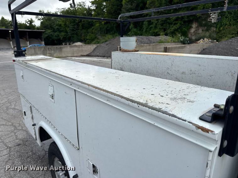 image for item DW3424 2007 Chevrolet Silverado 2500HD utility bed pickup truck