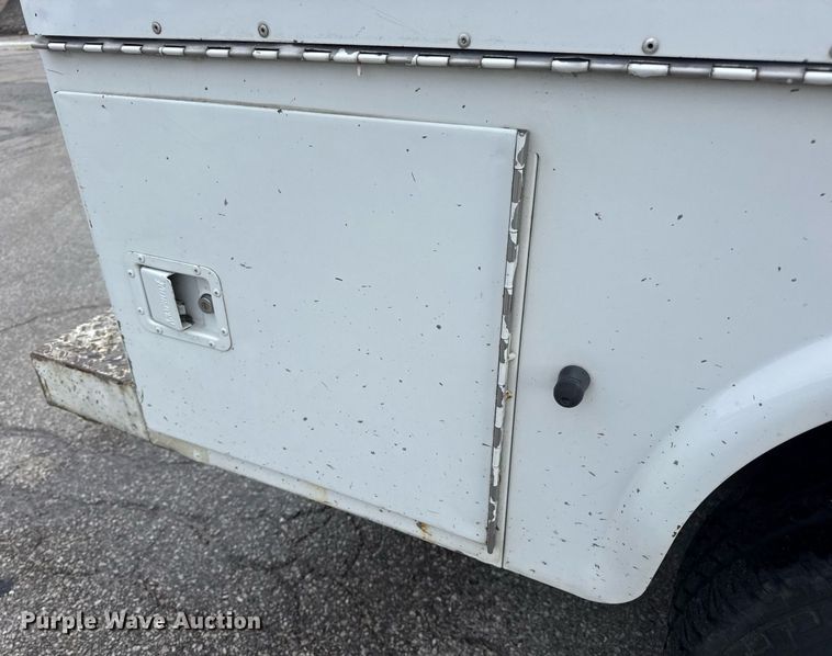 image for item DW3424 2007 Chevrolet Silverado 2500HD utility bed pickup truck