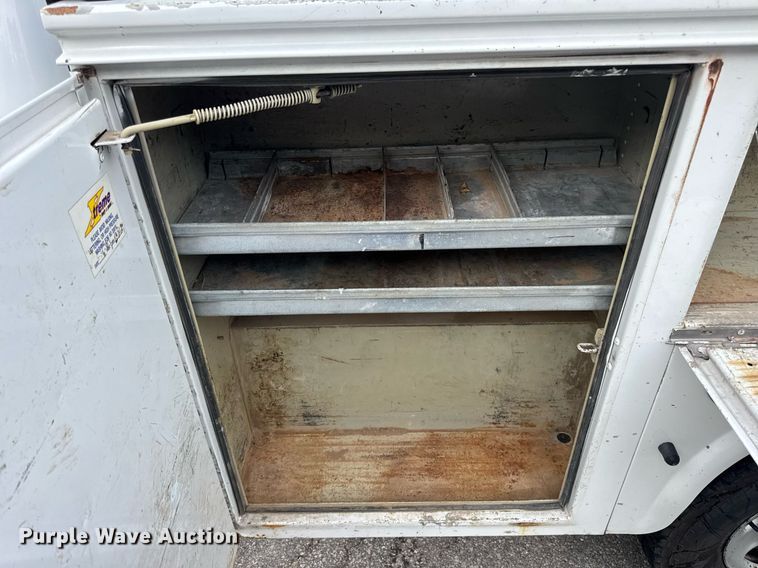 image for item DW3424 2007 Chevrolet Silverado 2500HD utility bed pickup truck