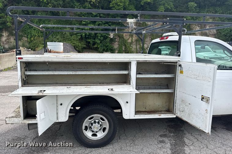 image for item DW3424 2007 Chevrolet Silverado 2500HD utility bed pickup truck