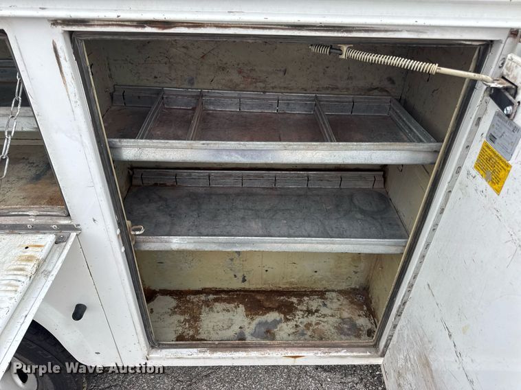 image for item DW3424 2007 Chevrolet Silverado 2500HD utility bed pickup truck