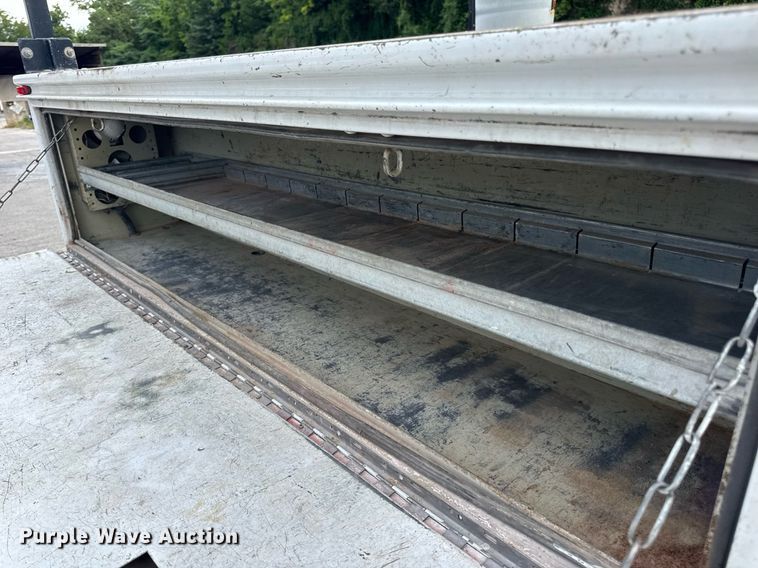 image for item DW3424 2007 Chevrolet Silverado 2500HD utility bed pickup truck