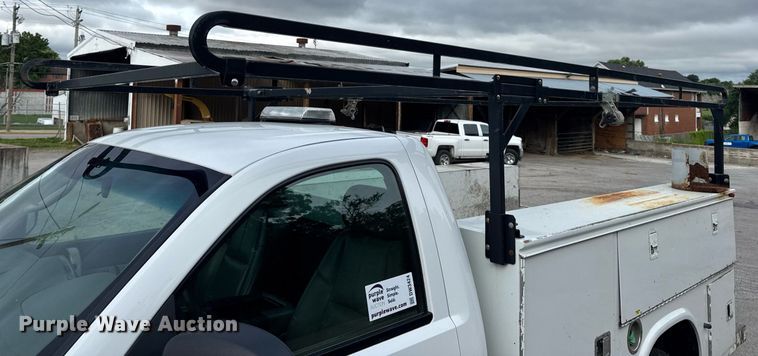 image for item DW3424 2007 Chevrolet Silverado 2500HD utility bed pickup truck