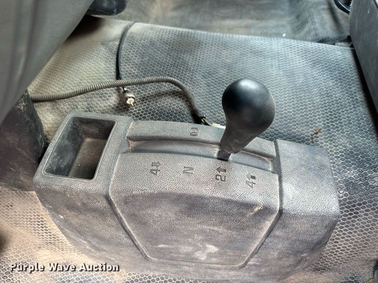 image for item DW3424 2007 Chevrolet Silverado 2500HD utility bed pickup truck