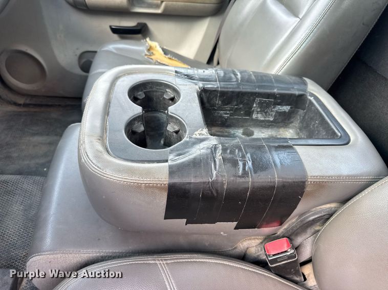 image for item DW3424 2007 Chevrolet Silverado 2500HD utility bed pickup truck