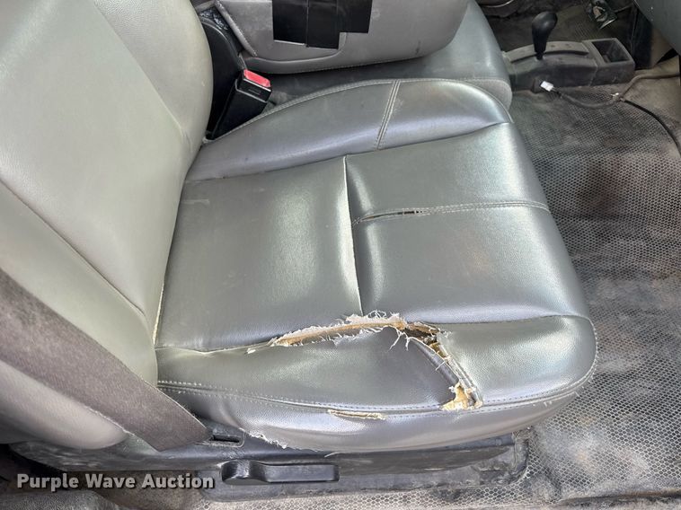 image for item DW3424 2007 Chevrolet Silverado 2500HD utility bed pickup truck