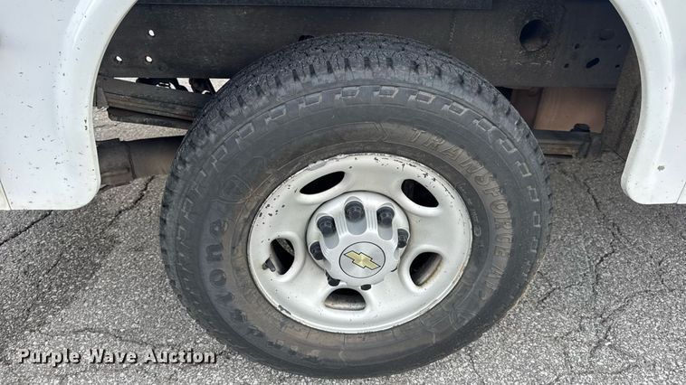 image for item DW3424 2007 Chevrolet Silverado 2500HD utility bed pickup truck