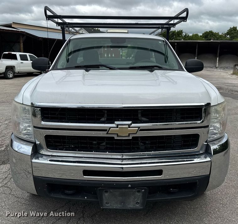 image for item DW3425 2007 Chevrolet Silverado 2500HD utility bed pickup truck