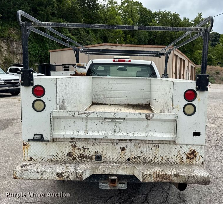 image for item DW3425 2007 Chevrolet Silverado 2500HD utility bed pickup truck