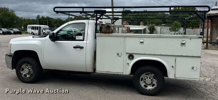 image for item DW3425 2007 Chevrolet Silverado 2500HD utility bed pickup truck