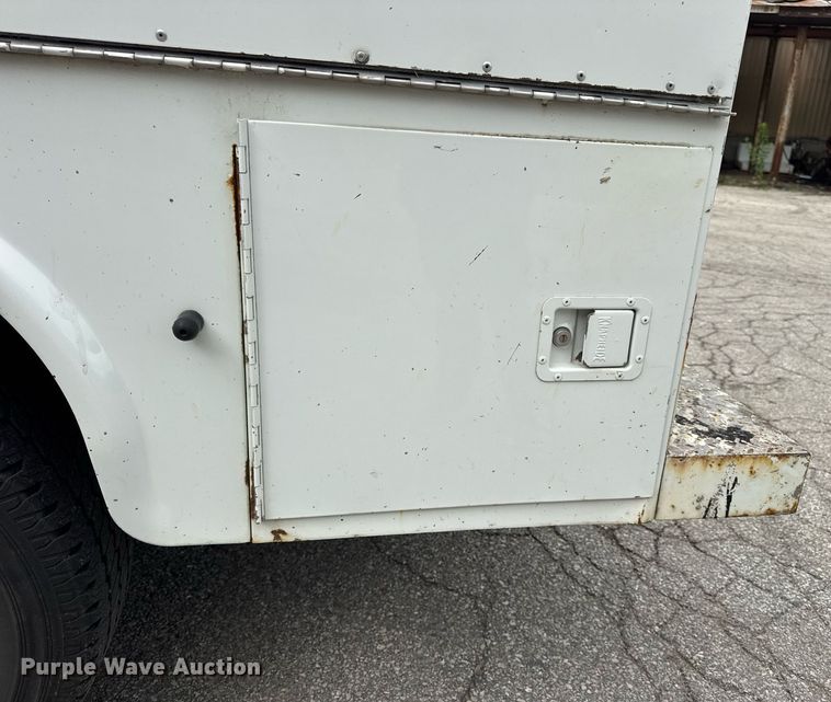 image for item DW3425 2007 Chevrolet Silverado 2500HD utility bed pickup truck