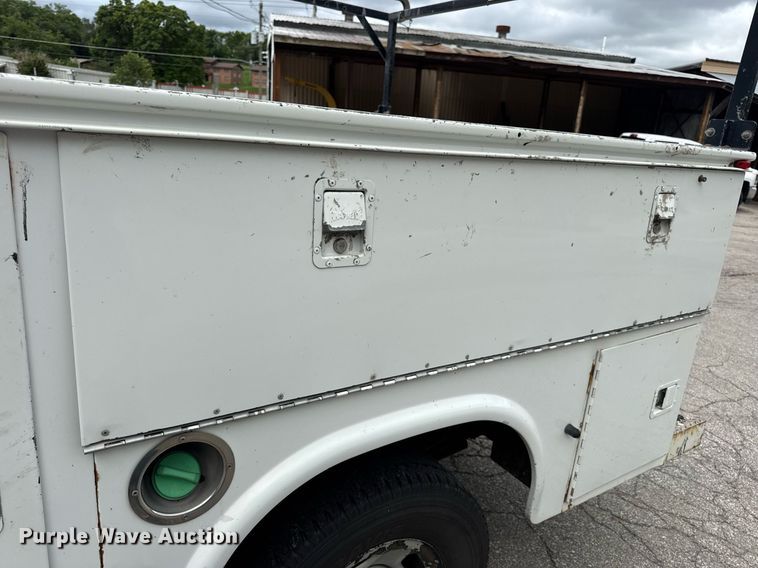 image for item DW3425 2007 Chevrolet Silverado 2500HD utility bed pickup truck