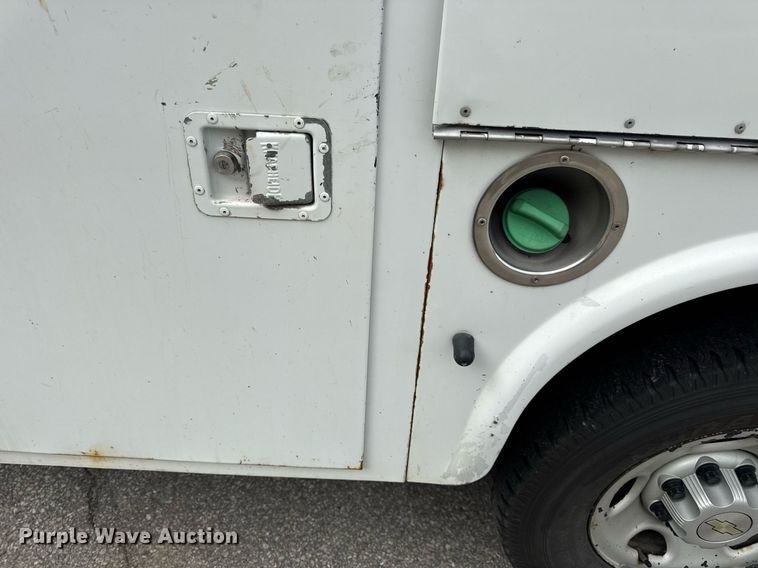 image for item DW3425 2007 Chevrolet Silverado 2500HD utility bed pickup truck