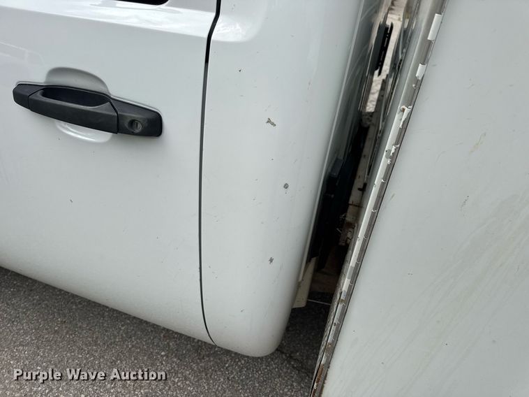 image for item DW3425 2007 Chevrolet Silverado 2500HD utility bed pickup truck