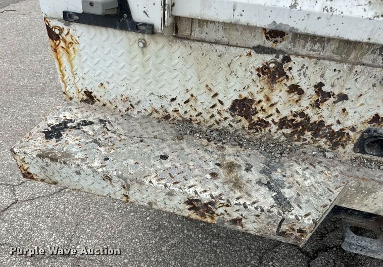 image for item DW3425 2007 Chevrolet Silverado 2500HD utility bed pickup truck