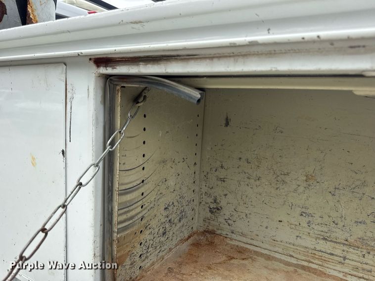 image for item DW3425 2007 Chevrolet Silverado 2500HD utility bed pickup truck