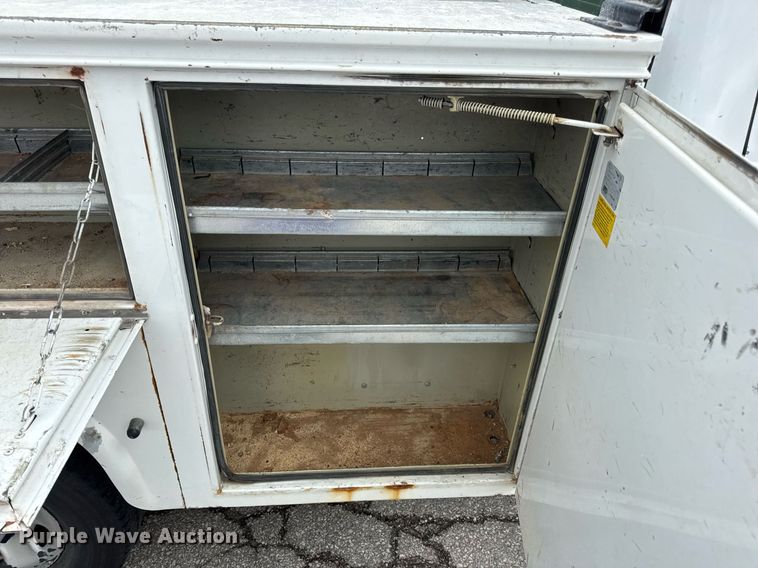 image for item DW3425 2007 Chevrolet Silverado 2500HD utility bed pickup truck