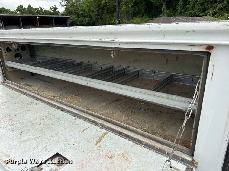 image for item DW3425 2007 Chevrolet Silverado 2500HD utility bed pickup truck