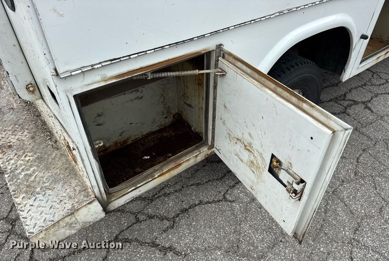 image for item DW3425 2007 Chevrolet Silverado 2500HD utility bed pickup truck