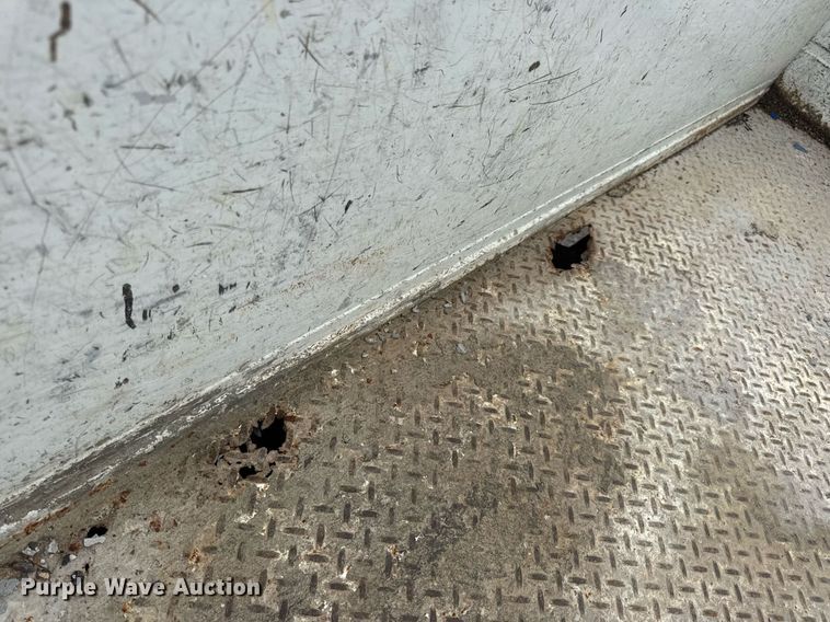 image for item DW3425 2007 Chevrolet Silverado 2500HD utility bed pickup truck