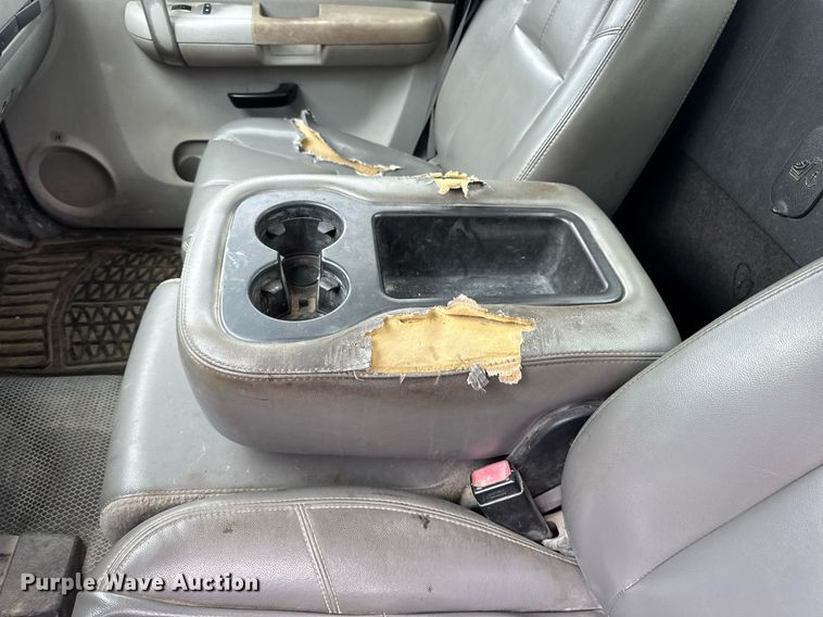 image for item DW3425 2007 Chevrolet Silverado 2500HD utility bed pickup truck