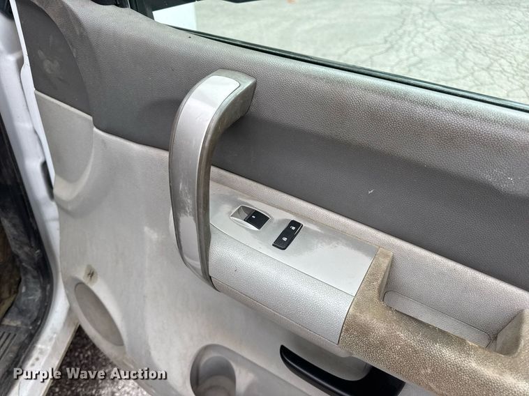 image for item DW3425 2007 Chevrolet Silverado 2500HD utility bed pickup truck