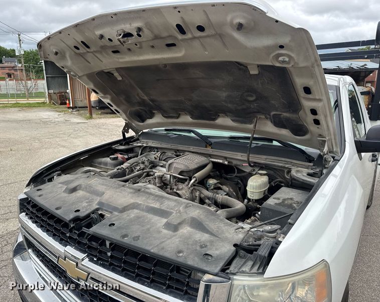 image for item DW3425 2007 Chevrolet Silverado 2500HD utility bed pickup truck