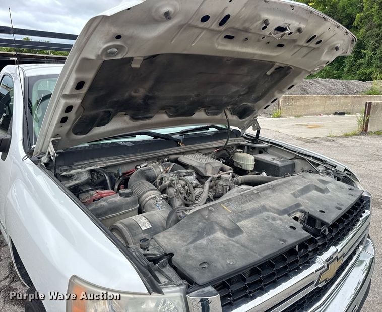 image for item DW3425 2007 Chevrolet Silverado 2500HD utility bed pickup truck