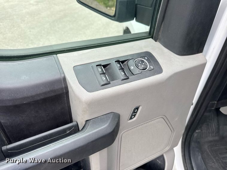 image for item DW3426 2018 Ford F150 SuperCab pickup truck