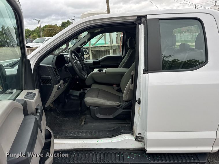 image for item DW3426 2018 Ford F150 SuperCab pickup truck