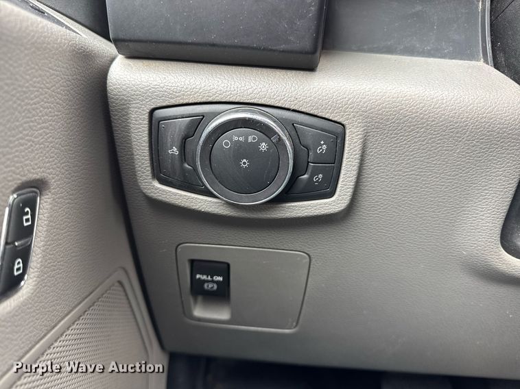 image for item DW3426 2018 Ford F150 SuperCab pickup truck