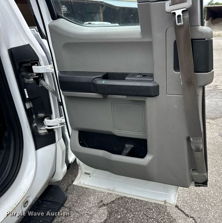 image for item DW3426 2018 Ford F150 SuperCab pickup truck