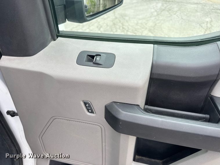 image for item DW3426 2018 Ford F150 SuperCab pickup truck