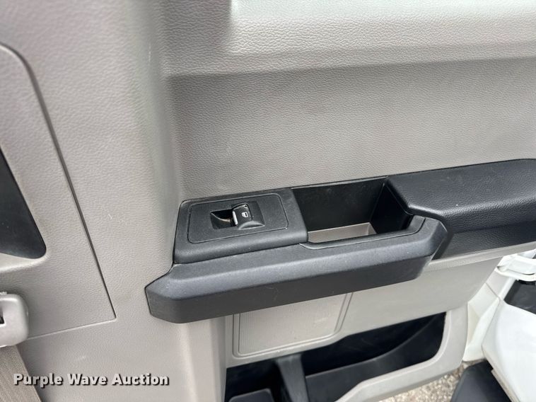 image for item DW3426 2018 Ford F150 SuperCab pickup truck