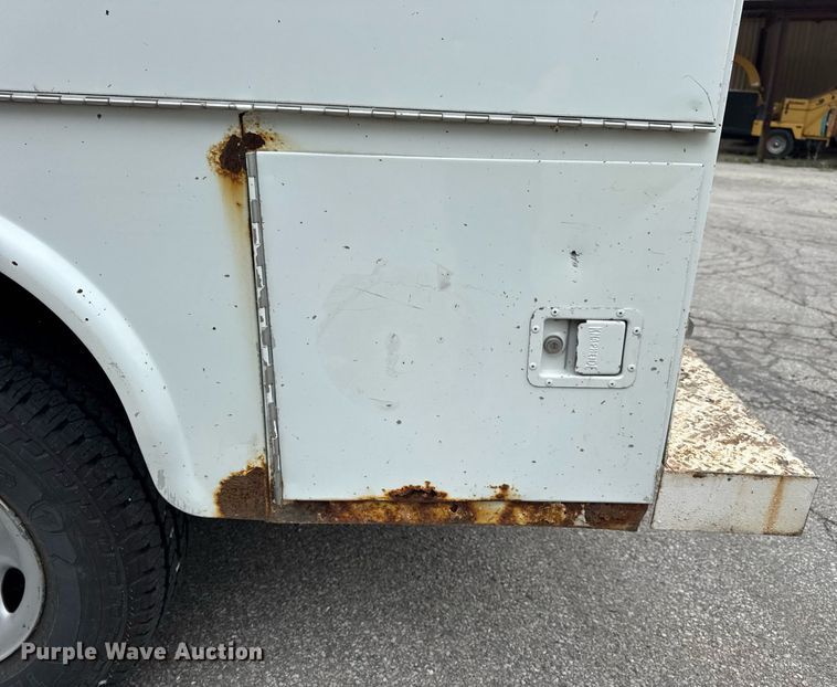 image for item DW3427 2006 Chevrolet Silverado 2500HD utility bed pickup truck