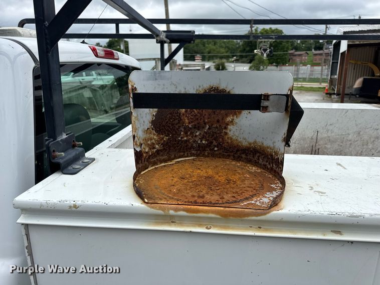 image for item DW3427 2006 Chevrolet Silverado 2500HD utility bed pickup truck