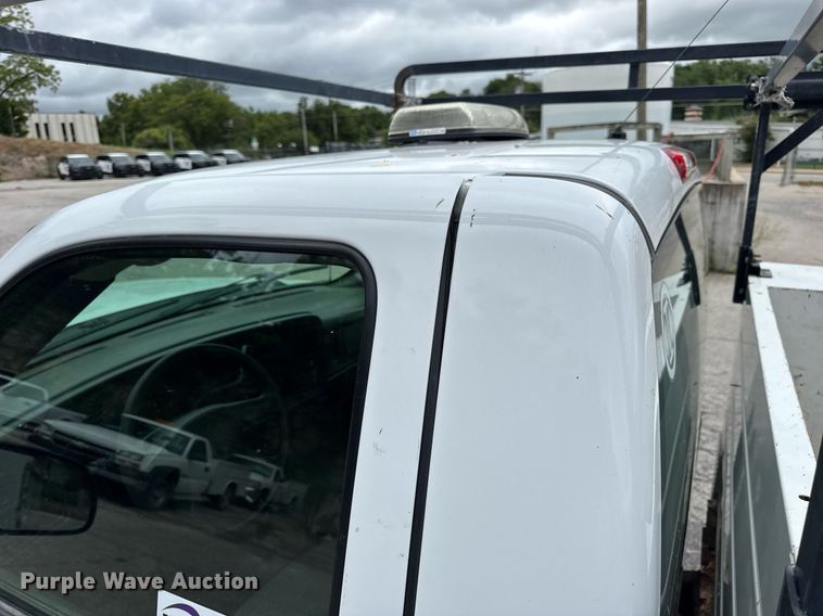 image for item DW3427 2006 Chevrolet Silverado 2500HD utility bed pickup truck