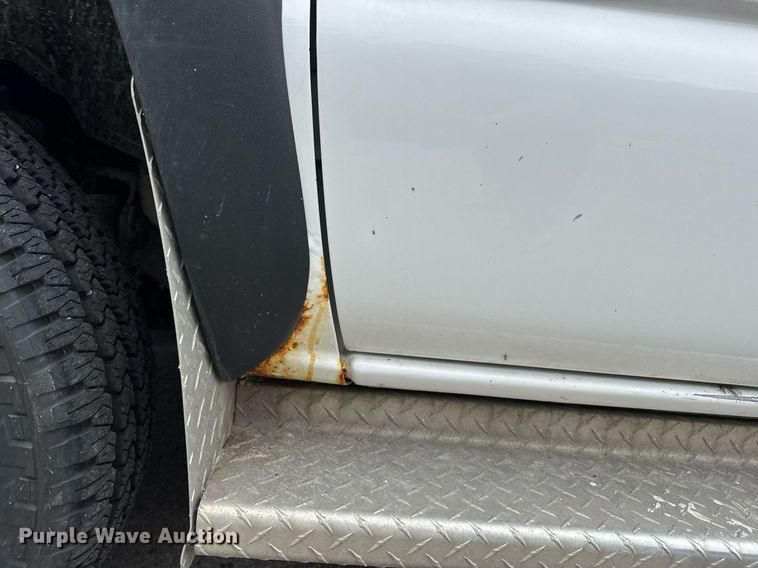 image for item DW3427 2006 Chevrolet Silverado 2500HD utility bed pickup truck