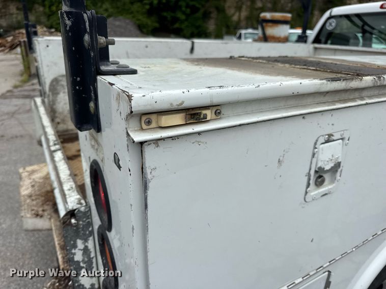 image for item DW3427 2006 Chevrolet Silverado 2500HD utility bed pickup truck