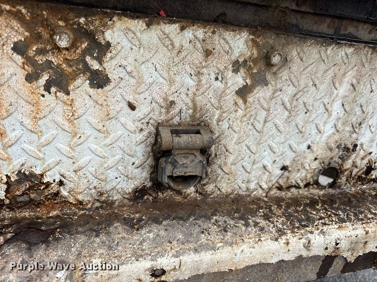 image for item DW3427 2006 Chevrolet Silverado 2500HD utility bed pickup truck