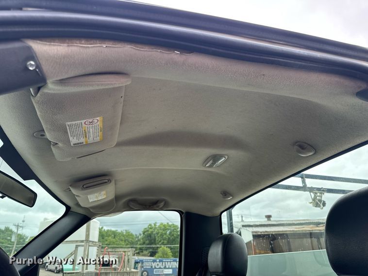 image for item DW3427 2006 Chevrolet Silverado 2500HD utility bed pickup truck