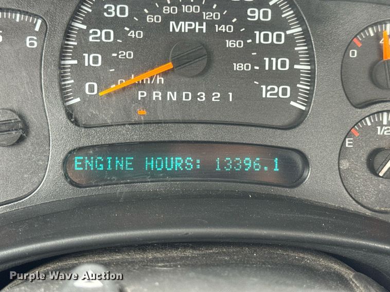 image for item DW3427 2006 Chevrolet Silverado 2500HD utility bed pickup truck