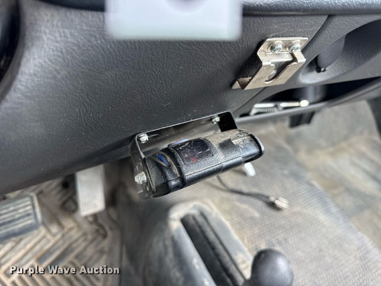 image for item DW3427 2006 Chevrolet Silverado 2500HD utility bed pickup truck