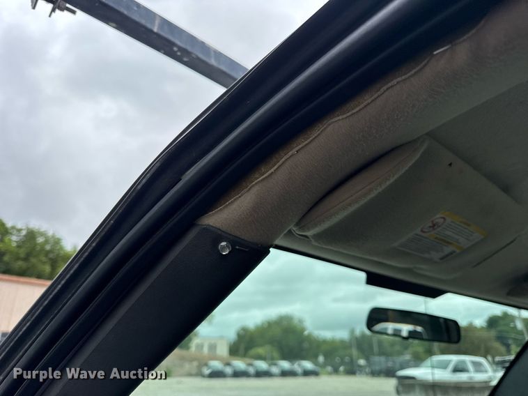 image for item DW3427 2006 Chevrolet Silverado 2500HD utility bed pickup truck