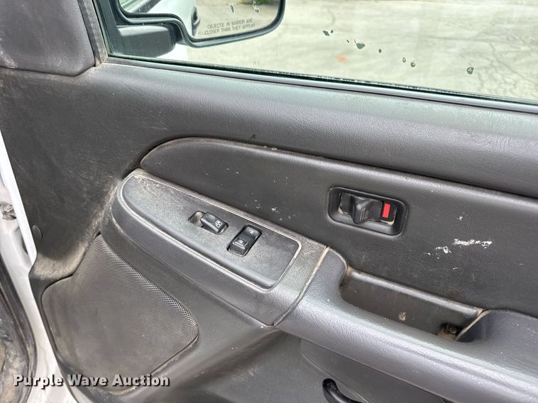 image for item DW3427 2006 Chevrolet Silverado 2500HD utility bed pickup truck