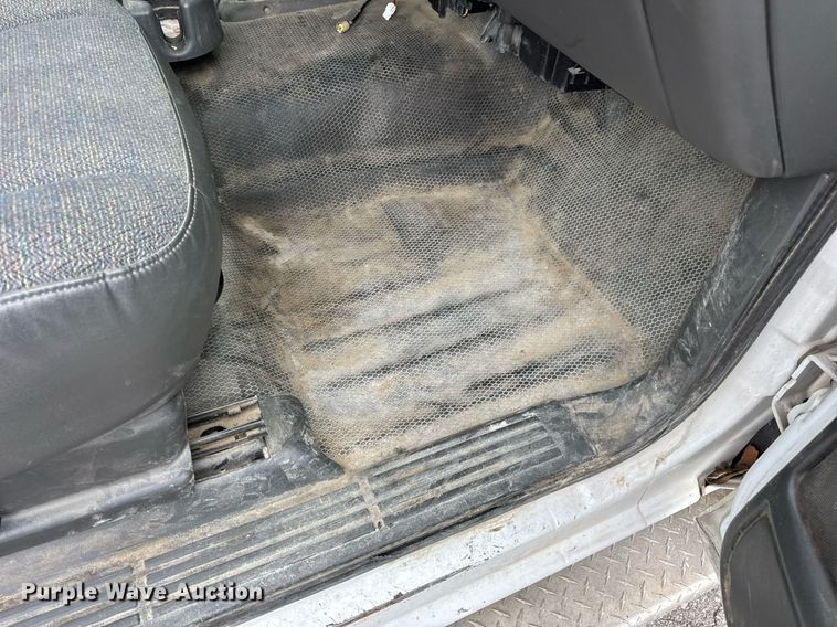 image for item DW3427 2006 Chevrolet Silverado 2500HD utility bed pickup truck