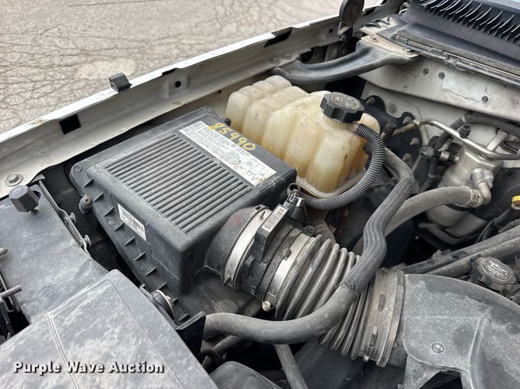 image for item DW3427 2006 Chevrolet Silverado 2500HD utility bed pickup truck