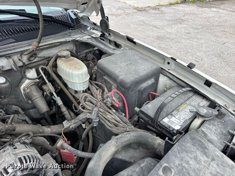 image for item DW3427 2006 Chevrolet Silverado 2500HD utility bed pickup truck